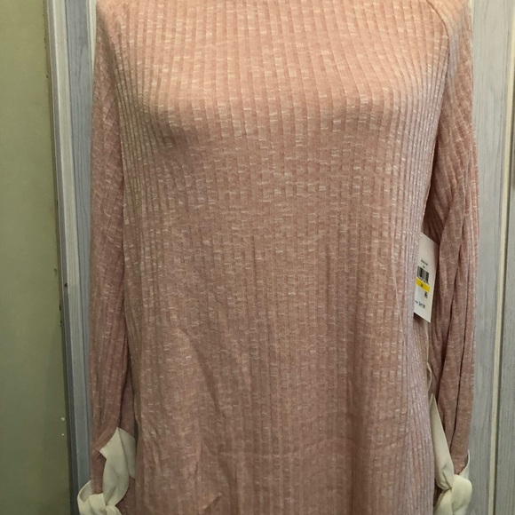 KENSIE ROSE TIE SLEEVE BOHO TOP - Picture 5 of 8